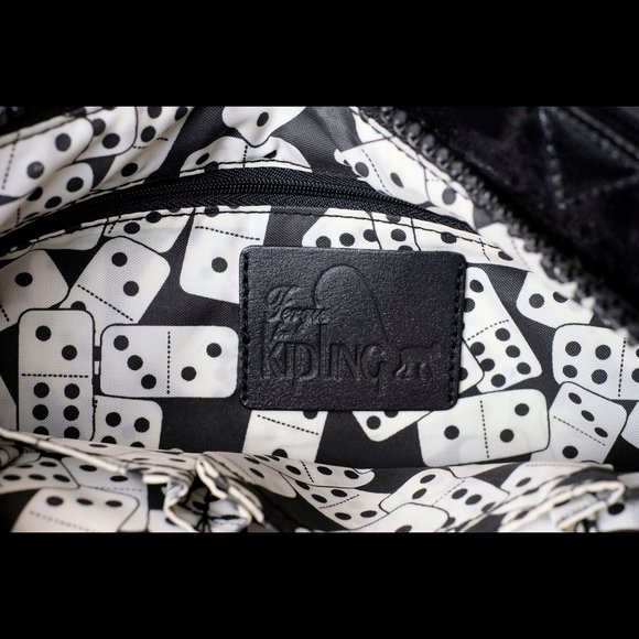 Fergie for Kipling Black Vinyl Tote/Attached Purse - Picture 7 of 9